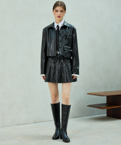 ARI(アリ)の「MOLLY LEATHER CROP JACKET / BLACK(ライダースジャケット・レディース・ブラック・FREE)」の5枚目の写真