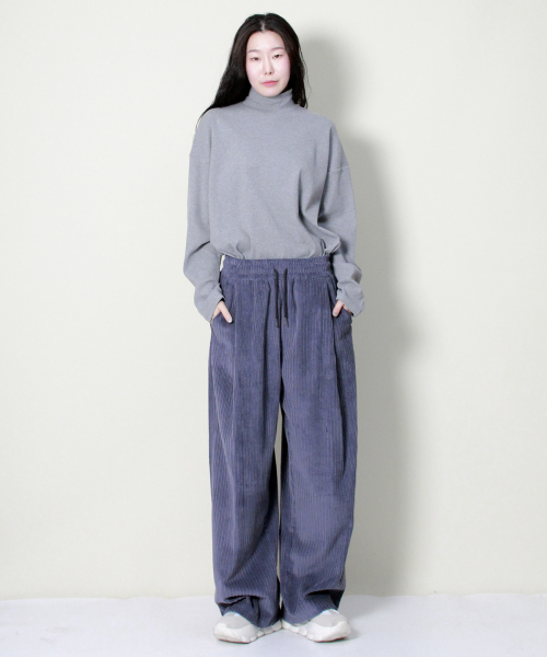 DEMARC(ドゥマーク)の「ワイドフィットコーデュロイワンタックバンディングパンツグレーシーブルー(その他パンツ・レディース・その他・MEDIUM/LARGE)」の8枚目の写真