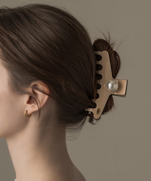 muku(ムク)の「HAIRCLIP/ONE PEARL(バレッタ/ヘアクリップ・レディース・ピンクベージュ/ブラック・FREE)」の2枚目の写真