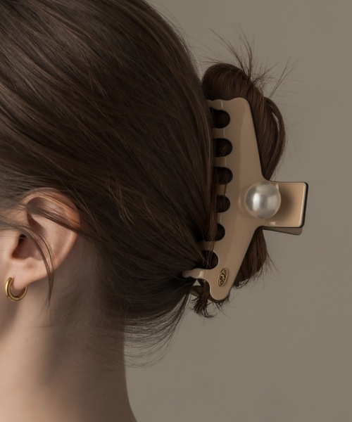 muku(ムク)の「HAIRCLIP/ONE PEARL(バレッタ/ヘアクリップ・レディース・ピンクベージュ/ブラック・FREE)」の7枚目の写真