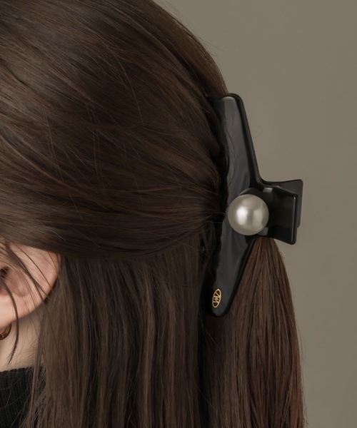 muku(ムク)の「HAIRCLIP/ONE PEARL(バレッタ/ヘアクリップ・レディース・ピンクベージュ/ブラック・FREE)」の5枚目の写真