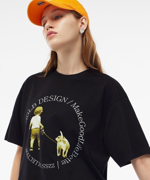 MATCHGLOBE(マッチグローブ)の「Dog Walker Printed Loose-fit Tee (Black)(Tシャツ/カットソー・レディース・その他・FREE)」の2枚目の写真