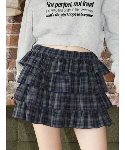 EVRIS（エヴリス）の「フリルチェックミニスカート（スカート・レディース・ネイビー/ブラック/レッド・FREE）」の2枚目の写真