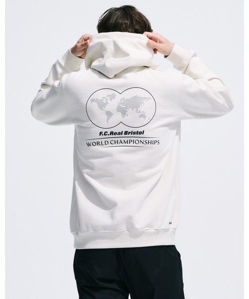 F.C.Real Bristol(エフシーレアルブリストル)の「CHAMPIONSHIP SWEAT HOODIE(パーカー・メンズ・オフホワイト/ネイビー/ブラック・XX-LARGE/X-LARGE/LARGE/MEDIUM/SMALL)」の4枚目の写真