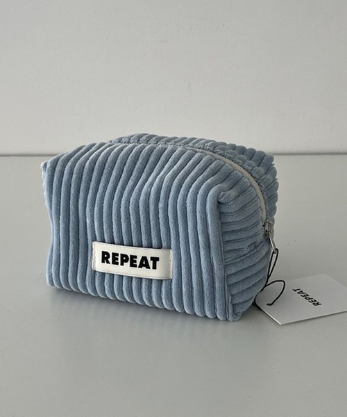 ALAND(エーランド)の「REPEAT/Powdery スクエアポーチ(ポーチ・レディース・ホワイト/ブルー/セージグリーン/インディゴブルー/マスタード・0)」の6枚目の写真