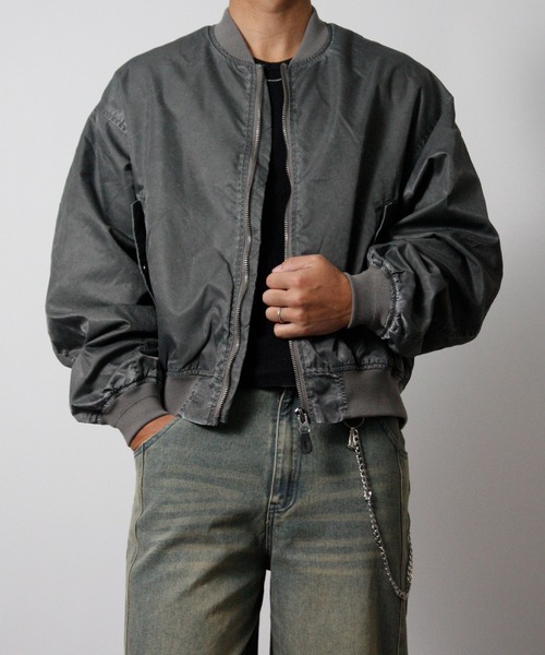 NYLAUS(ナイラス)の「【Nylaus】2026新作 ヴィンテージ ショート丈 MA-1ブルゾン フライトジャケット ミリタリージャケット ナイロンジャケット(MA-1・メンズ・グレー/ブラック・L/M)」の2枚目の写真