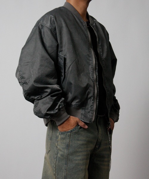 NYLAUS(ナイラス)の「【Nylaus】2026新作 ヴィンテージ ショート丈 MA-1ブルゾン フライトジャケット ミリタリージャケット ナイロンジャケット(MA-1・メンズ・グレー/ブラック・L/M)」の4枚目の写真