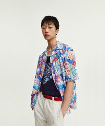 FROM ARLES（フロムアルル）の「オーバーサイズ半袖シャツ / フラワープリント（シャツ/ブラウス）」
