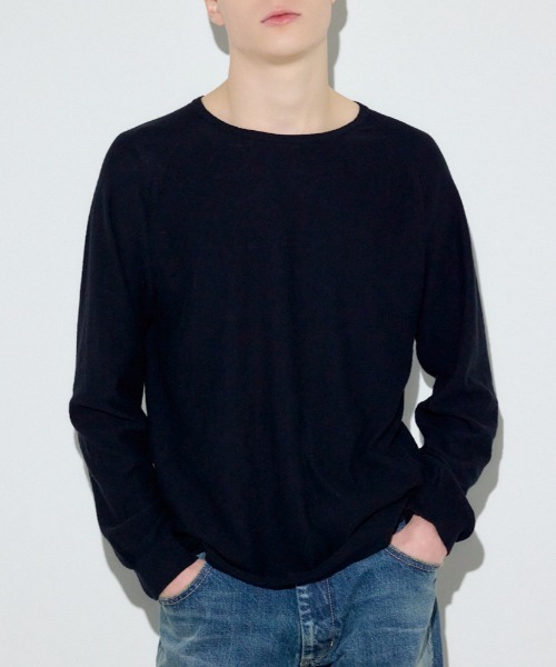 AZUL by moussy(アズールバイマウジー)の「カシミヤミックスニットトップス(ニット/セーター・メンズ・ライトブルー/ライトピンク/ブラック/杢グレー・X-LARGE/LARGE/MEDIUM)」の2枚目の写真