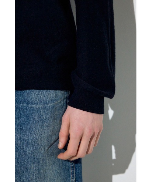 AZUL by moussy(アズールバイマウジー)の「カシミヤミックスニットトップス(ニット/セーター・メンズ・ライトブルー/ライトピンク/ブラック/杢グレー・X-LARGE/LARGE/MEDIUM)」の14枚目の写真