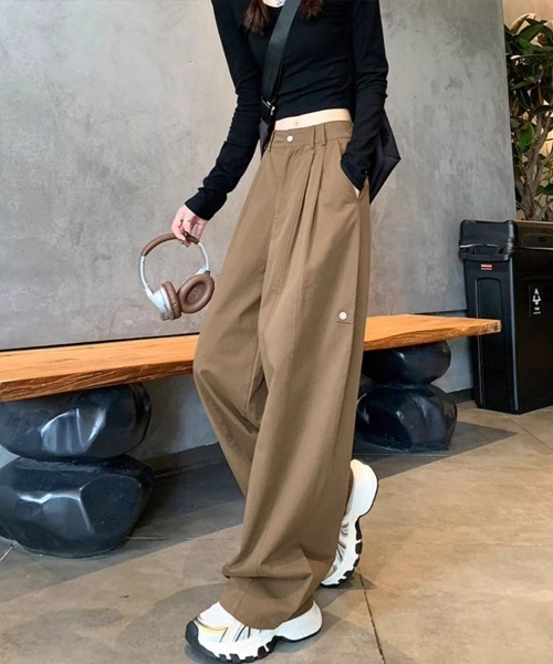 Flugge（フラッジー）の「チノライクパンツ（チノパンツ・レディース・ベージュ/ブラウン・MEDIUM/LARGE）」の2枚目の写真