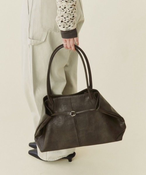 FUULLY STUDIO(フーリィーステューディオ)の「ベルト付き2WAYトートバッグ(トートバッグ・レディース・ブラウン/キャメル/ブラック・FREE)」の2枚目の写真