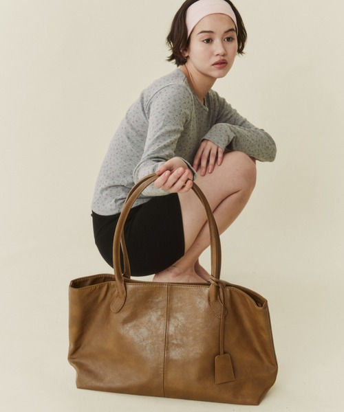 FUULLY STUDIO(フーリィーステューディオ)の「ベルト付き2WAYトートバッグ(トートバッグ・レディース・ブラウン/キャメル/ブラック・FREE)」の17枚目の写真