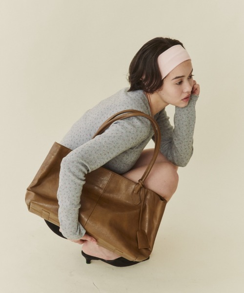 FUULLY STUDIO(フーリィーステューディオ)の「ベルト付き2WAYトートバッグ(トートバッグ・レディース・ブラウン/キャメル/ブラック・FREE)」の18枚目の写真