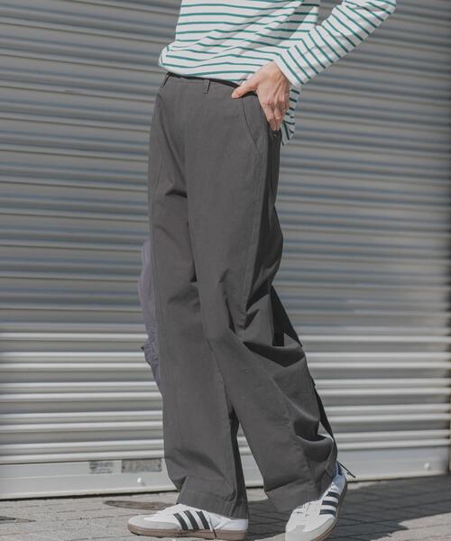 FORK&SPOON（フォークアンドスプーン）の「FORK&SPOON　センターシームパンツ（その他パンツ・レディース・ベージュ/チャコールグレー・2/1）」の4枚目の写真