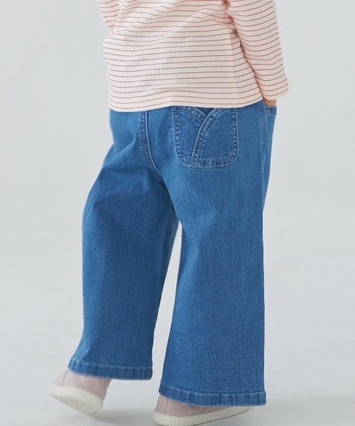 moimoln（モイモルン）の「チューリップポケットワイドデニムパンツ（デニムパンツ・キッズ・ブルー/ライトブルー・90cm/100cm/110cm/120cm/130cm）」の15枚目の写真