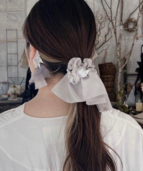 m.soeur（エムスール）の「クララとサテンのシュシュ（シュシュ・レディース・グレー/ホワイト/ピンク・FREE）」の10枚目の写真