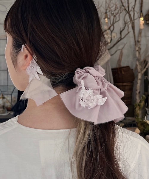 m.soeur（エムスール）の「クララとサテンのシュシュ（シュシュ・レディース・グレー/ホワイト/ピンク・FREE）」の17枚目の写真