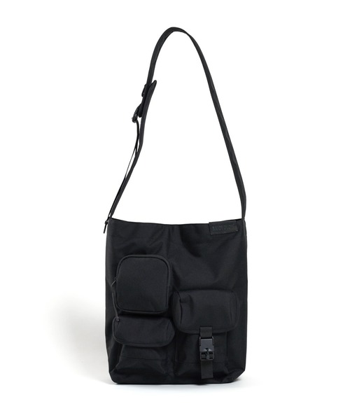 BAICYCLON by Bagjack(バイシクロン バイ バグジャック)の「【BAICYCLON】MULTI POCKETS SHOULDER BAG BCL-69(ショルダーバッグ・メンズ・ブラック・FREE)」の1枚目の写真