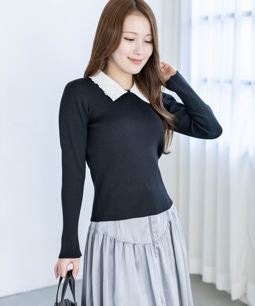 CLEAR BASIC（クリアベーシック）の「レース襟付きニットトップス[大人 フェミニン 上品]（ニット/セーター・レディース・オフホワイト/ブラック/レッド・F）」の2枚目の写真