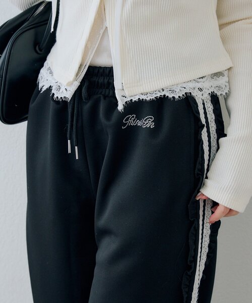 continuer de NICE CLAUP(コンティニューデナイスクラップ)の「【セットアッ対応】トラックレースパンツ(その他パンツ・レディース・トップグレー/アイボリー/ブラック/ピンク・FREE)」の3枚目の写真