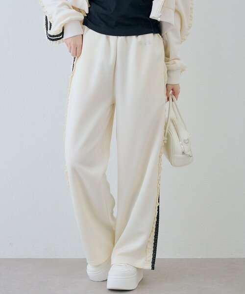 continuer de NICE CLAUP(コンティニューデナイスクラップ)の「【セットアッ対応】トラックレースパンツ(その他パンツ・レディース・トップグレー/アイボリー/ブラック/ピンク・FREE)」の7枚目の写真