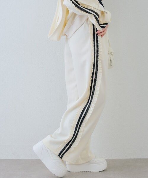 continuer de NICE CLAUP(コンティニューデナイスクラップ)の「【セットアッ対応】トラックレースパンツ(その他パンツ・レディース・トップグレー/アイボリー/ブラック/ピンク・FREE)」の10枚目の写真