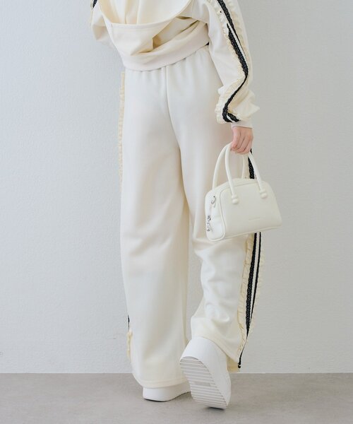 continuer de NICE CLAUP(コンティニューデナイスクラップ)の「【セットアッ対応】トラックレースパンツ(その他パンツ・レディース・トップグレー/アイボリー/ブラック/ピンク・FREE)」の11枚目の写真