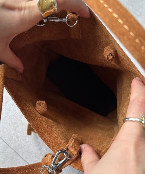 DouDou（ドゥドゥ）の「【WEB限定】スエードミニトートバッグ（ショルダーバッグ・レディース・キャメル/モカ・FREE）」の15枚目の写真