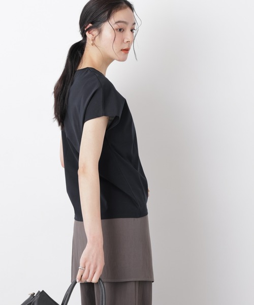 NANO universe(ナノユニバース)の「DressT/シルケットスムースVネックソフトドルマンTシャツ(Tシャツ/カットソー・レディース・グレー系その他4/ブラック/ホワイト・M/S)」の6枚目の写真