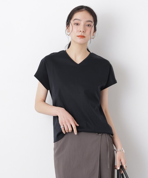NANO universe(ナノユニバース)の「DressT/シルケットスムースVネックソフトドルマンTシャツ(Tシャツ/カットソー・レディース・グレー系その他4/ブラック/ホワイト・M/S)」の7枚目の写真