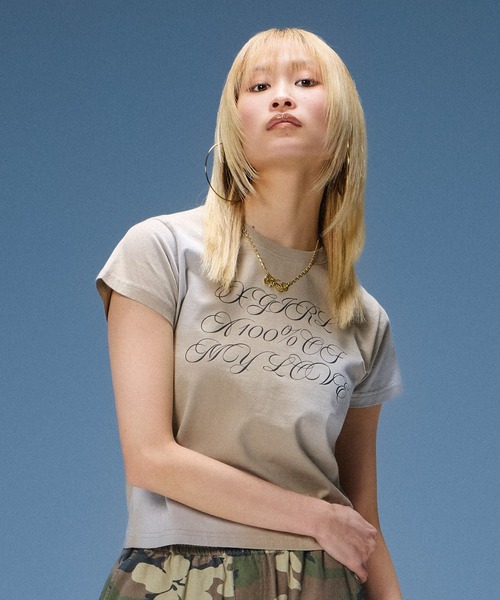 X-girl（エックスガール）の「FADED SCRIPT LOGO S/S BABY TEE（Tシャツ/カットソー・レディース・ブラック/オリーブ/ベージュ・S/M）」の5枚目の写真