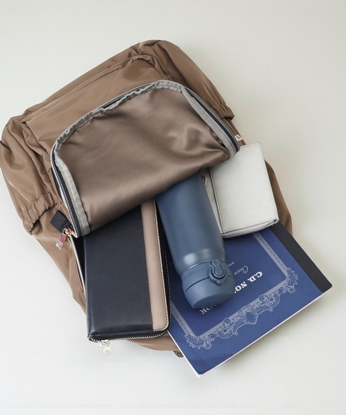 Rename（リネーム）の「Rename ゴールドファスナーマルチポケット デイバッグ（バックパック/リュック・レディース・ブラック/モカ・FREE）」の7枚目の写真