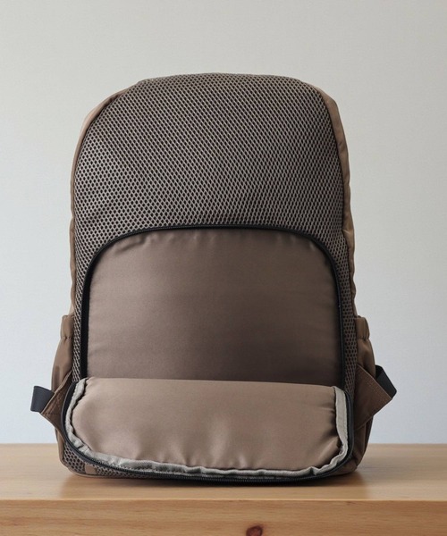 Rename（リネーム）の「Rename ゴールドファスナーマルチポケット デイバッグ（バックパック/リュック・レディース・ブラック/モカ・FREE）」の11枚目の写真