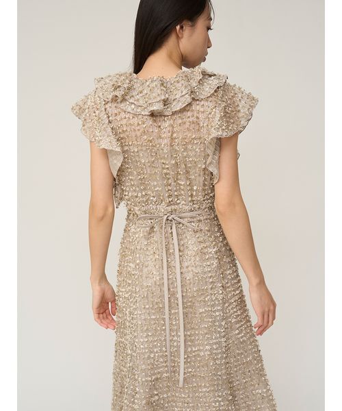 SNIDEL(スナイデル)の「ファブリックフリルドレス(ドレス・レディース・グリーン/グレイッシュベージュ/アイボリー・1/0)」の9枚目の写真