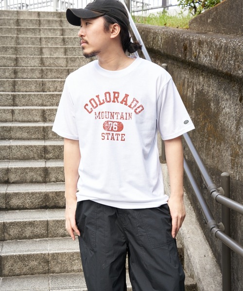 DISCUS ATHLETIC(ディスカス アスレチック)の「DISCUS ATHLETIC ディスカス アスレティック カレッジプリントTシャツ 1(Tシャツ/カットソー・メンズ・ブラック/グレー/ホワイト/ネイビー・L/LL/M)」の1枚目の写真