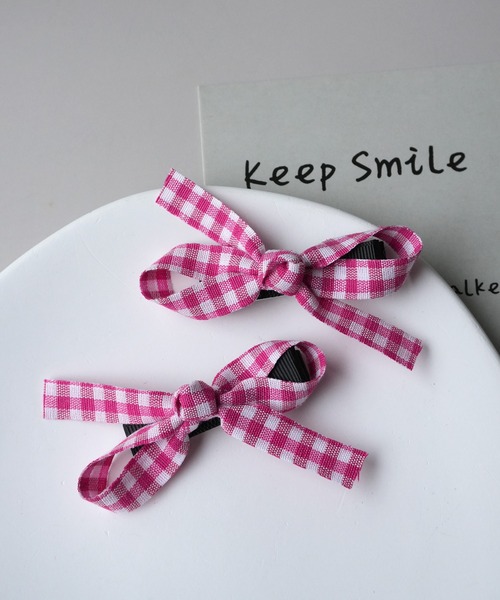 Bambin(ボンバン)の「【 Bambin / ボンバン 】 ギンガムチェック リボン ヘアピン ≪ 2個セット ≫(ヘアピン・キッズ・ブルー/オレンジ/グリーン/ピンク/レッド・FREE)」の4枚目の写真