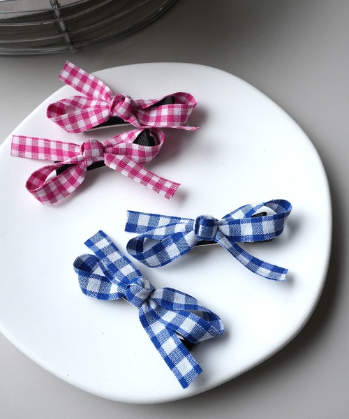 Bambin(ボンバン)の「【 Bambin / ボンバン 】 ギンガムチェック リボン ヘアピン ≪ 2個セット ≫(ヘアピン・キッズ・ブルー/オレンジ/グリーン/ピンク/レッド・FREE)」の3枚目の写真