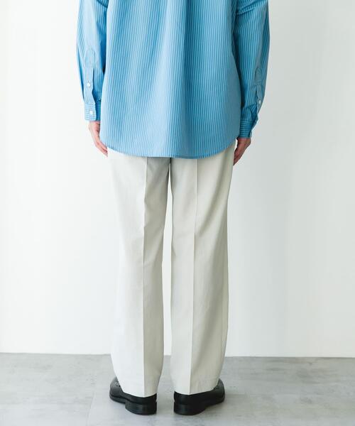 URBAN RESEARCH DOORS(アーバンリサーチドアーズ)の「『イージーケア/速乾/UVカット』クイックドライ 2タック ワイドトラウザー(その他パンツ・メンズ・ホワイト系その他/チャコールグレー・MEDIUM/LARGE/SMALL)」の3枚目の写真