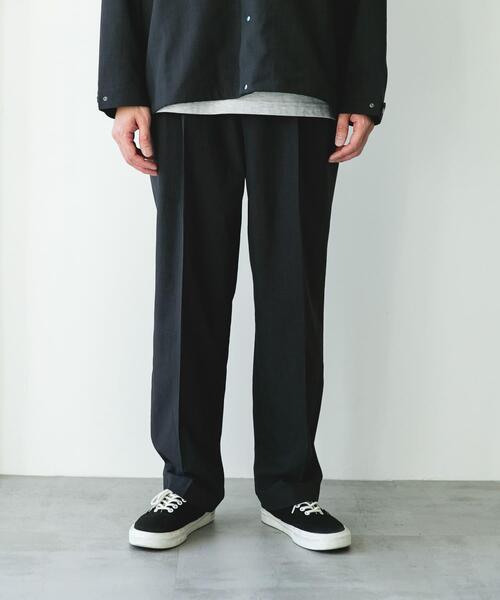 URBAN RESEARCH DOORS(アーバンリサーチドアーズ)の「『イージーケア/速乾/UVカット』クイックドライ 2タック ワイドトラウザー(その他パンツ・メンズ・ホワイト系その他/チャコールグレー・MEDIUM/LARGE/SMALL)」の19枚目の写真