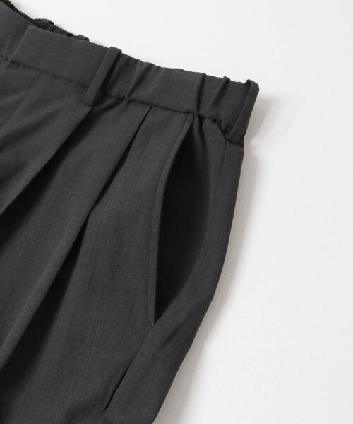 URBAN RESEARCH DOORS(アーバンリサーチドアーズ)の「『イージーケア/速乾/UVカット』クイックドライ 2タック ワイドトラウザー(その他パンツ・メンズ・ホワイト系その他/チャコールグレー・MEDIUM/LARGE/SMALL)」の20枚目の写真