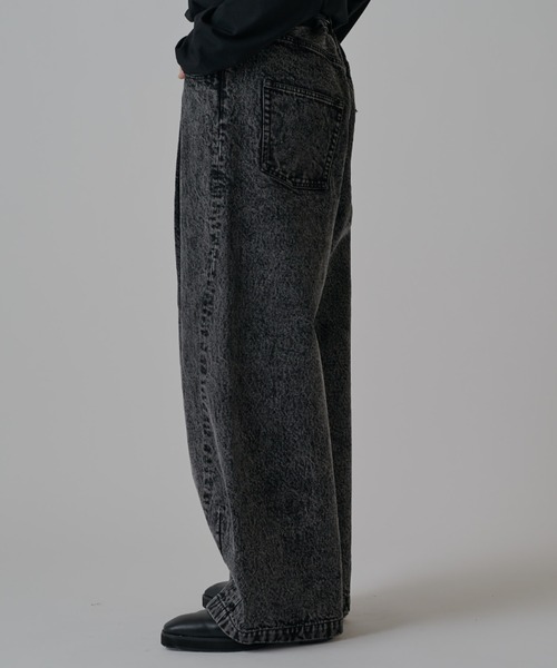 Lui's(ルイス)の「エフォートレス バギージーンズ / 13.5oz(デニムパンツ・メンズ・ブラック/ブルー・30/32/34)」の5枚目の写真