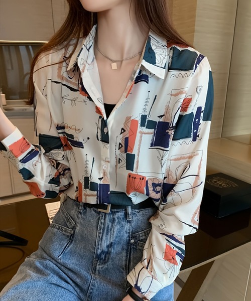 2ly2(トゥーリートゥー)の「アート柄プリント ゆったりシャツブラウス(シャツ/ブラウス・レディース・アイボリー・FREE)」の9枚目の写真