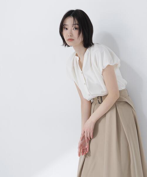 NATURAL BEAUTY BASIC(ナチュラルビューティーベーシック)の「バルーンスリーブブラウス(シャツ/ブラウス・レディース・イエロー/ネイビー/オフホワイト・FREE)」の2枚目の写真