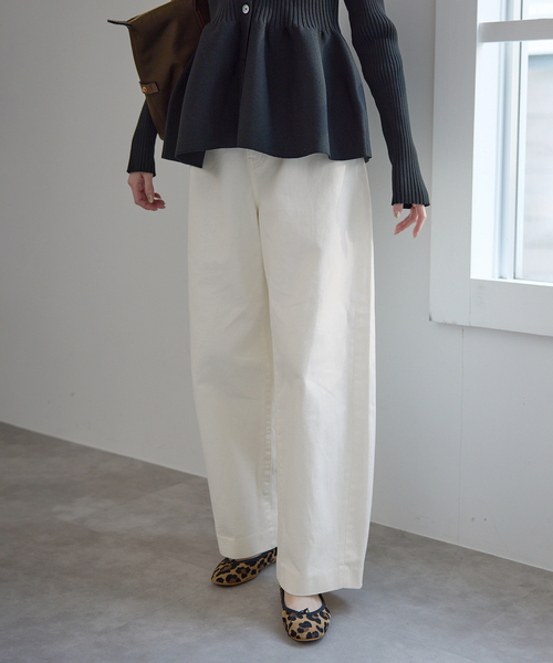 SLOBE IENA（スローブイエナ）の「《WEB限定/追加》LE DENIM カーブバギーデニムパンツ（デニムパンツ・レディース・ホワイト・38/36）」の14枚目の写真