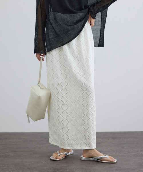 SALON adam et rope'（サロン アダム エ ロペ）の「Cafissiダイヤパターンスカート / セットアップ対応（スカート・レディース・ブラック/オフホワイト・FREE）」の2枚目の写真