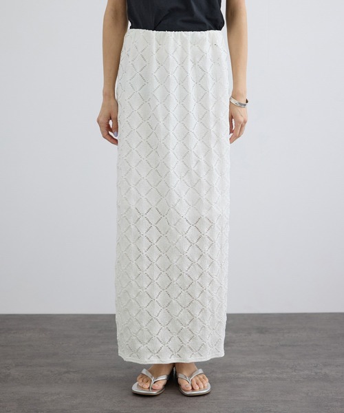 SALON adam et rope'（サロン アダム エ ロペ）の「Cafissiダイヤパターンスカート / セットアップ対応（スカート・レディース・ブラック/オフホワイト・FREE）」の7枚目の写真