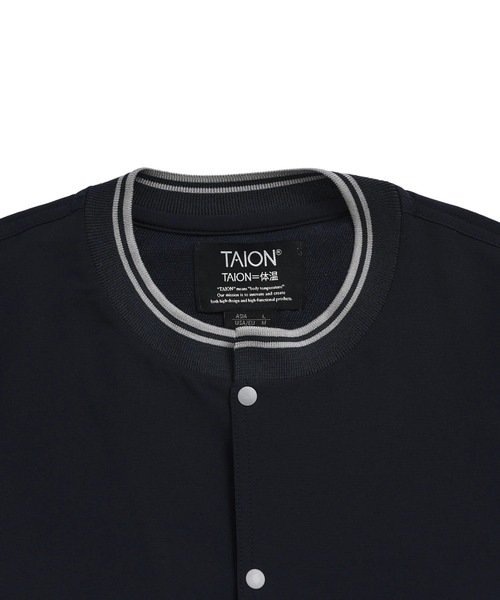 TAION(タイオン)の「【TAION(タイオン)】〈ユニセックス〉ノンダウン ベーシック クルーネック ジャージ カーディガン(カーディガン/ボレロ・メンズ・オフホワイト/ダークネイビー/ダークカーキ/チャコール/ダークオリーブ/ブラック・XL/L/M/S/XS/2XL)」の8枚目の写真