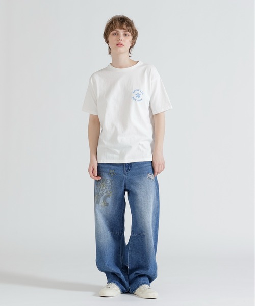 AVIREX(アヴィレックス)の「《直営店限定》S/S SAGARA DOG NEW YORK T-SHIRT(Tシャツ/カットソー・レディース・ブラック/オフホワイト/ピンク・F)」の8枚目の写真