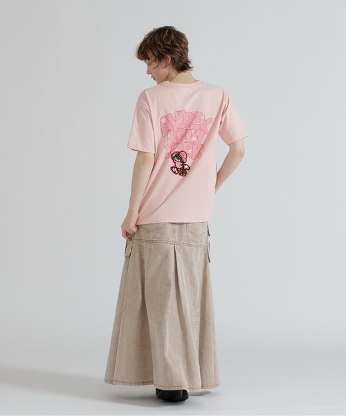 AVIREX(アヴィレックス)の「《直営店限定》S/S SAGARA DOG NEW YORK T-SHIRT(Tシャツ/カットソー・レディース・ブラック/オフホワイト/ピンク・F)」の11枚目の写真